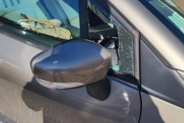 Réparation de vitre côté sur Renault CAPTUR
